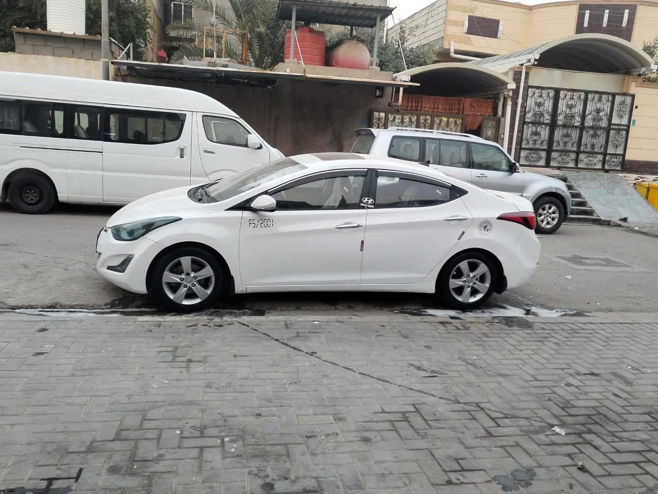 النترا ٢٠١٥ فول مواصفات فتحه تحكم شاشه مكينه ١٨٠٠ دوش مكينه وكير وحداده وتبريد وتخم تاير كله مكفول السياره مكفوله من الضربه والتبديل بيها صبغ مكانات اثر تكشير السعر ١٠٧  رقم بصره سنويه نافذه للاستفسار ***********
