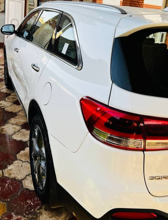 سورنتو 2016 
  
بصمة تشغيل + بصمة ابواب 
مكينه 6 سلندر 
حساسات خلفيه + حساسات امامية 
السياره نص فول خليجي 
جنطة كهربائية

7 راكب 
وبعد بيها هواي مواصفات

بيها صبغ مكانات وضربات 
للأستفسار  الأتصال ع الرقم 

***********

السعر 150 مع المجال ( قليل )
