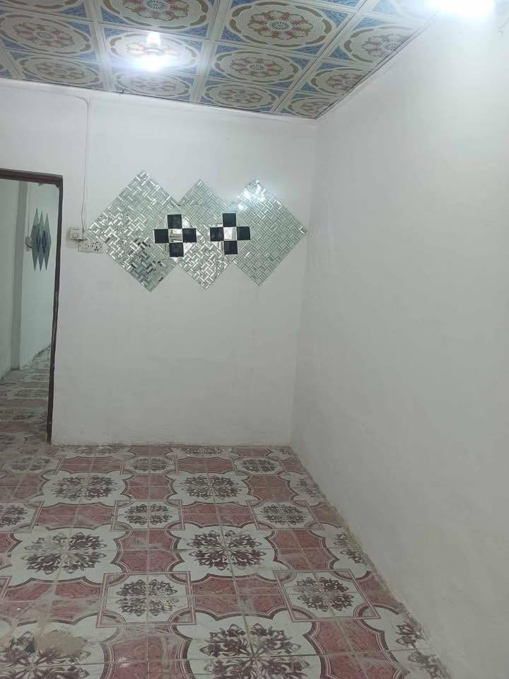 دار_للبيع_[ 100متر ] طابو صرف

حي ميسان قطاع 23 قريب شارع الجامع الرئيسي 

المحتويات

غرفة  + صاله  +  استقبال  + مطبخ  + 
صحيات - خارجية  +  صحيات - داخلية 
         +   منور  +    طارمة 

السعر  86 مليون  وبي مجال 

للاستفسار *********** مكتب القلعة بحي ميسان
