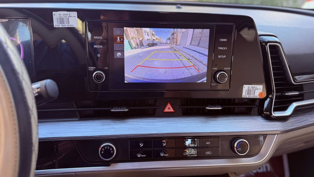 كيا سبورتج ٢٠٢٢ خليجي وكالة وضمان الشركة الدولية بسمي ماشية ٤٠ الف
مكينه ٢٠٠٠ جديدة بمعنى الكلمة 
السعر ٢١٢ بيها مجال بسيط
هزه وسنويه بسمي رقم بغداد الانكليزي
بغداد حي الاعلام 
***********
