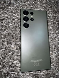 جهاز S23 الترا للبيع  ذاكره 256  مثل ماموضح بلصور بيه ضربتين بلشاشه ما...