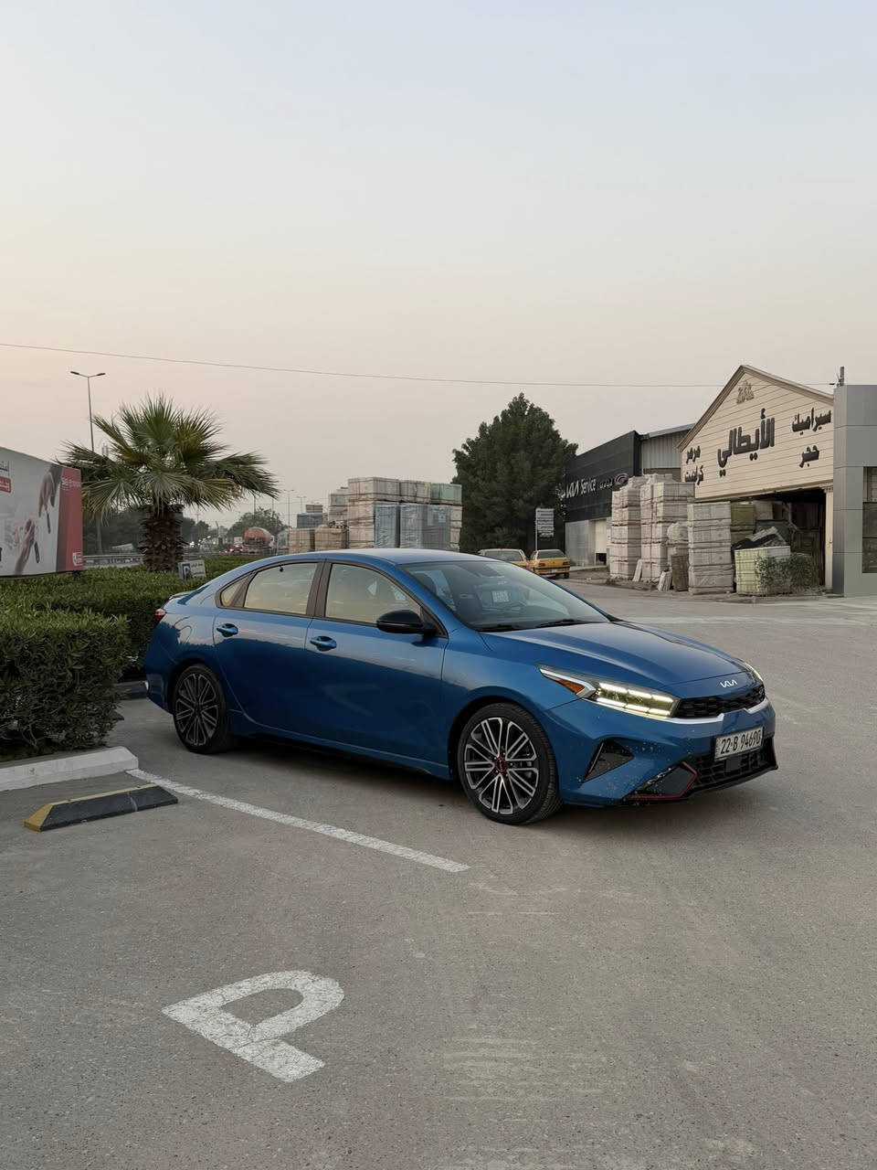 فورتي 2023 محرك 1600cc فئة GT
لون بحري حادث خلفي خفيف ايرباك سليم 
ماشية 53000km رقمها اربيل 

السعر 165 ورقة 
مكاني بغداد حي القاهرة 
***********
