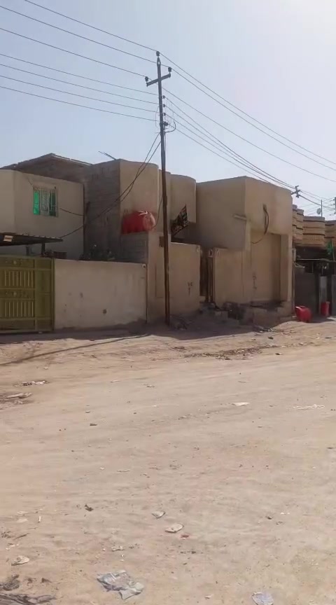 دار للبيع المساحه 130متر مربع موقع تجاري على شارع 30ومقابل الساحه شارع عام شارع دور الضباط ومجمع البتول نوع العقار طابو سند بلديه معامله أصولي واصل للتثمين باسمي الزبير حي الفدى غرفه وصاله وديوان ومطبخ وصاله وصحيات داخل وخارج وكراج كلش واسع كونكريت موقع تجاري على شارع 30ومقابل الساحه بيه مجال تكدر تبني محلات 2
للتواصل ***********
