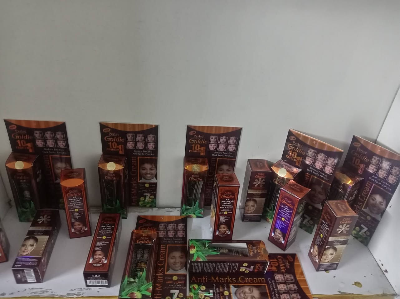 بنات تصفية كوزمتك ولله بارلي الذهبي ممتازة ١٥ قطعه ب٤٠ تنباع جنة بل محل الوحده ب٦ بس سالي علا بارلي ذهبي عنايه ذني بياض  مابيها كول ضرر اني استخدمها ولله العضيم صفيت محل ماعندي توصيل


**إذا كنت صاحب هذا الإعلان وتريد حذفه لأي سبب، رجاءا أرسل رسالة إلى الدعم الفني**