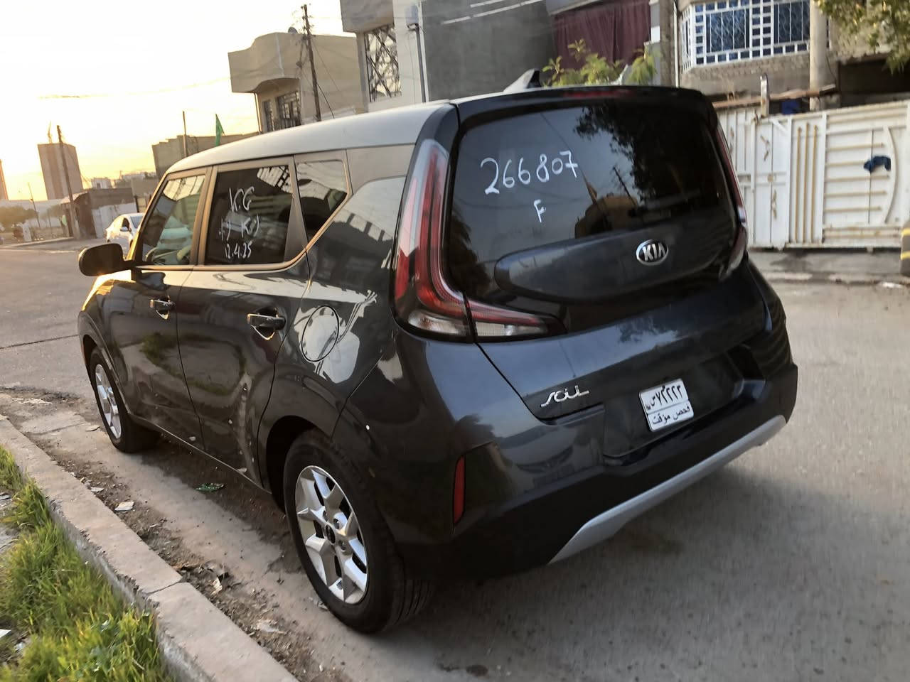 سلام عليكم للبيع كيا صول موديل 2025موصفات Lxودار جانبي ونادر امامي تحكم ستيرن جهتين كروز سرعه محرك 2000 دوش حادث السيارة تبديل قبق الجنطه نفس الاون بجم كبس بدون ايرباك السيارة ماشيه 6000 مايل بدون رقم المنفيست بسمي السعر 145 وبيه مجال مكاني بغداد حي الجهاد رقمي ***********
