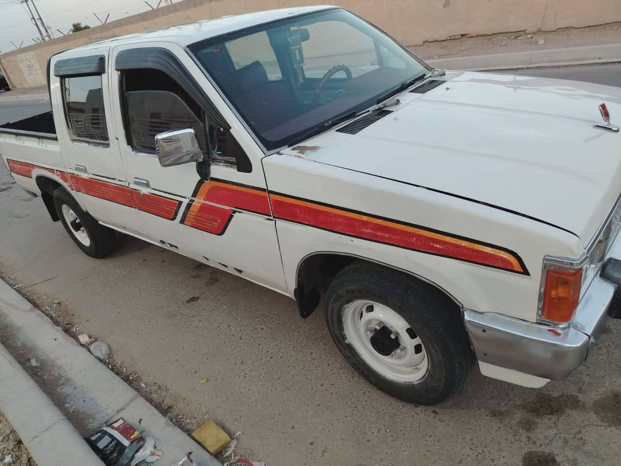 سلام عليكم نيسان موديل 89
مكينه وكير 2400 ابلادي جدد 

مكفولة من الضربه بيه صبغ مكانات بسيطة 

شاصي مكفول كهربائيات كله شغاله 

حداده جديده طخم تاير غرفه جديده وكامله 

سنويه إلى 27 مشروع وطني تتحول بكل مكان 

سعر 43وبيه مجال بسيط بيع مستعجل مكاني بصره 

*********** الي مو شراي لا يتعبني
