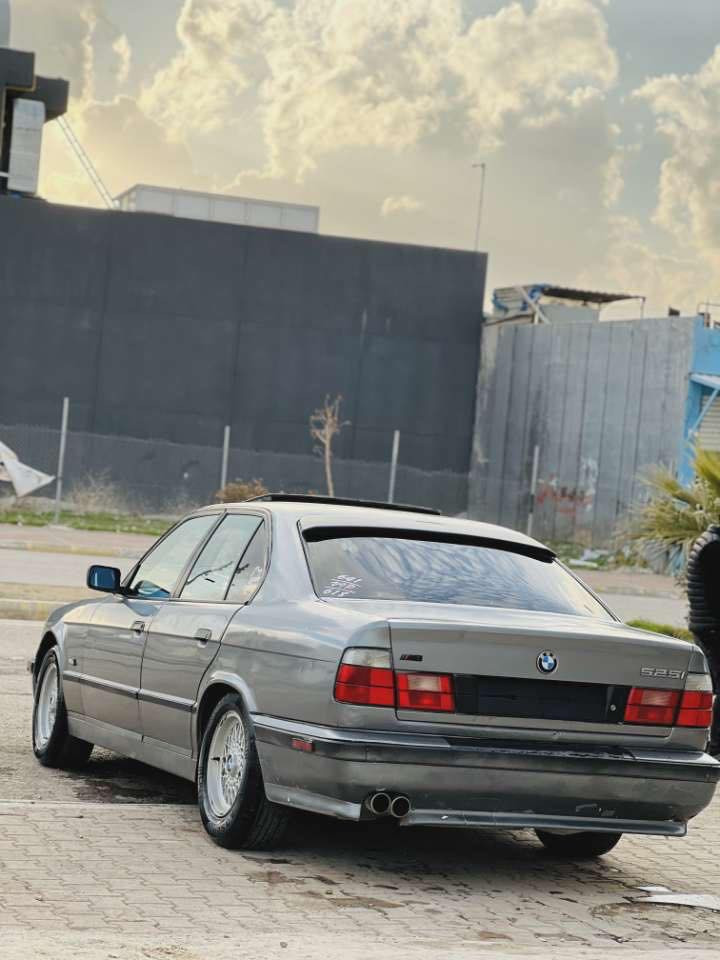 bmw 1994 ful full
Bmw 525i 1994 سەرەتا بەناوی خوای گەورە 
بیئێم  سەیارەکە تا بڵێی جوانە تازە بۆیاخ کراوە مەکینەی لۆک لۆکە یەک قەترە دوکەڵی نییە
گێڕو مەکینە بە شەرتی 10 فیتەر
موسو بڕاوە بە شەرت
پشتو پێشی کەپس یەک نوکە دەرزی لێدراوی نییە 
 سڵایتە 
تەبریتە
کوشن جڵدە 
کوشن هیتەرە 
ناو فۆرمیکایە 
دەبڵ چەکمەجەیە
دوو جام کارەبای
ناوەکەی لۆک لۆکە 
پشتوو پێشی M 
پێش گەورەیە 
لایت ئەڵقە 
سەیارەکە سەنەویە 
سەنەوێکەو بە هەدێ ئەیەمێ کەفیلی ماڵی مەدەنی موسو بڕاوەی دەکەم 
سعری 29$ گەڵاوو مەجالێکی  برایانە


**إذا كنت صاحب هذا الإعلان وتريد حذفه لأي سبب، رجاءا أرسل رسالة إلى الدعم الفني**