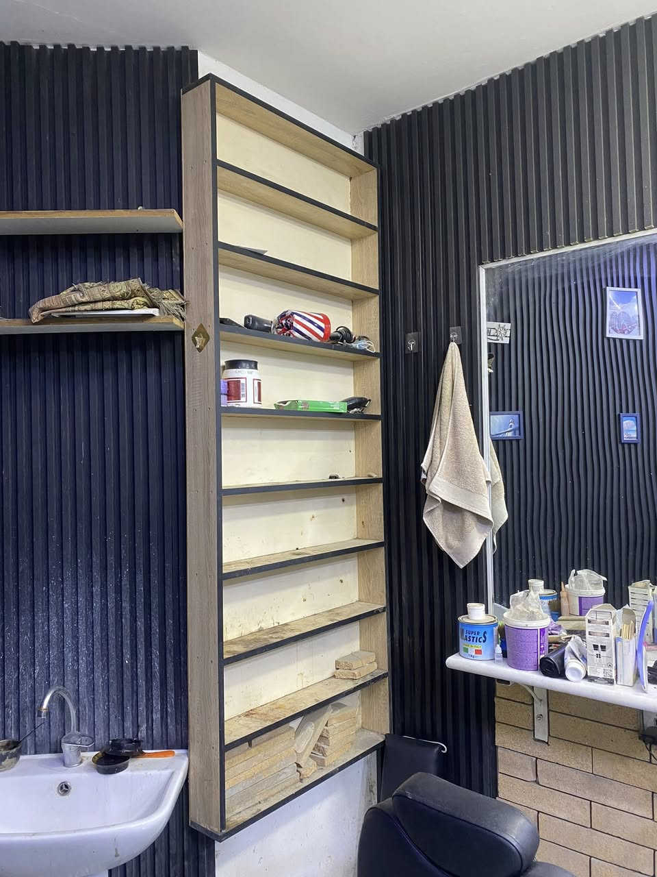 للبيع ميز طعام ٦مقاعد +رف   للستفسار ااتصال او مراسله ***********
