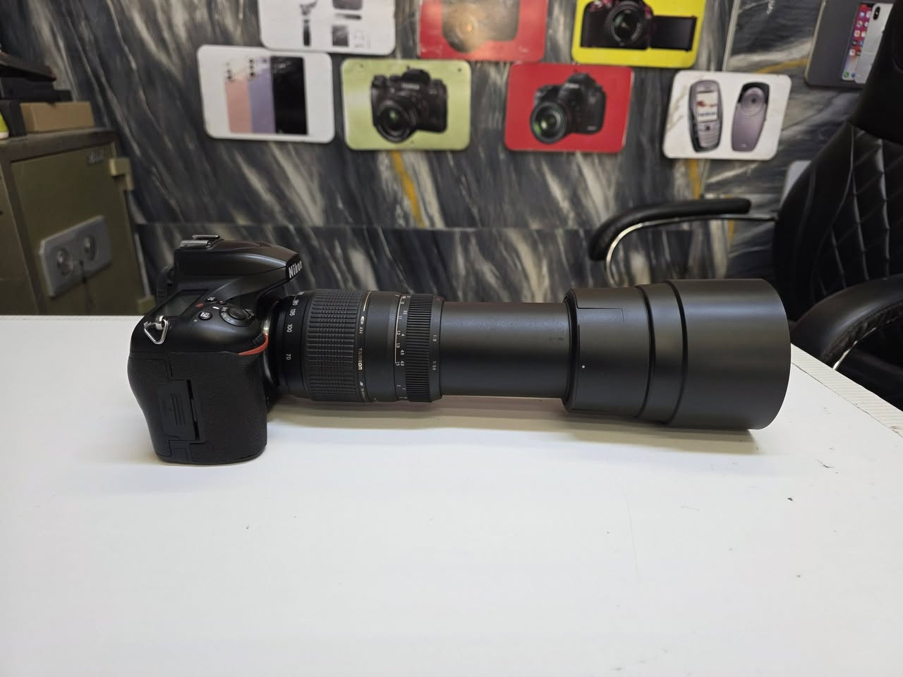 نيكون D750 فول فريم مع زوم تاميرون
  70 300  اوتو فوكس كهربائي مناسبه 
   لجلسات التصوير الخارجي و الرياضي
 فديو FHD سنسر 24 ميكا  نقاط فوكس
 51 نقطه و  شتر 6.5 لقطه بالثانيه نضام
  فلاتر تصفيه وتنعيم وردي للوجه مع رام
    وحقيبه  صنع تايلند اصلي لغة عربية  
          نضافه 90 % وشترها 68k

      ✨️📸 السعر 875 الف 📸 ✨️

    موقع المحل بغداد باب الشرقي مقابل 
       حديقة الامه ***********
  مركز بغداد ماركت للكاميرات الاحترافيه
