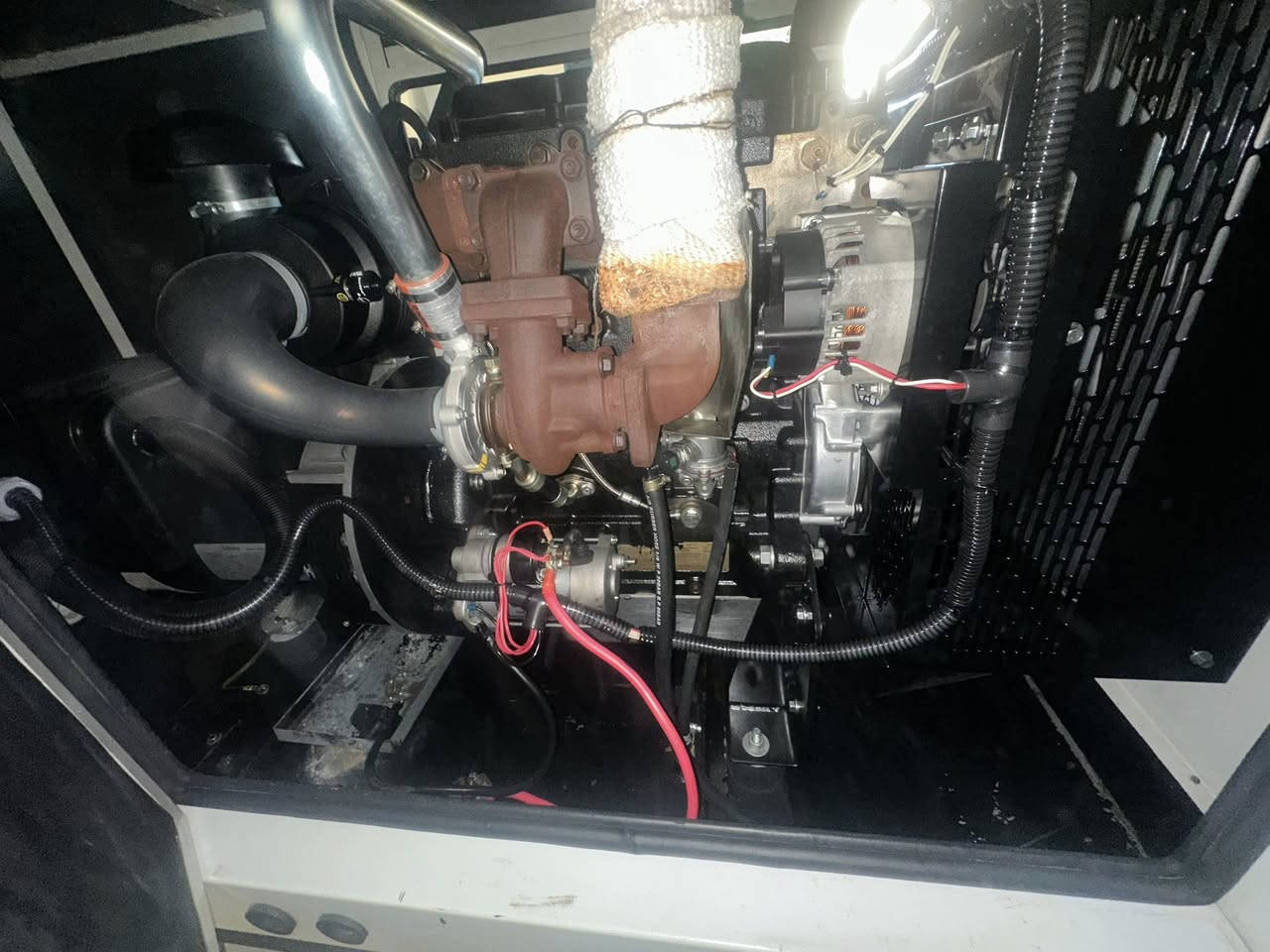 مولده بيركنز اصلي 50KVA كاتم جديده نضافه 100‎%‎ راس توليد لوري سومر …. للأستفسار على الرقم ☎️

 ‏‭0772 710 1886
