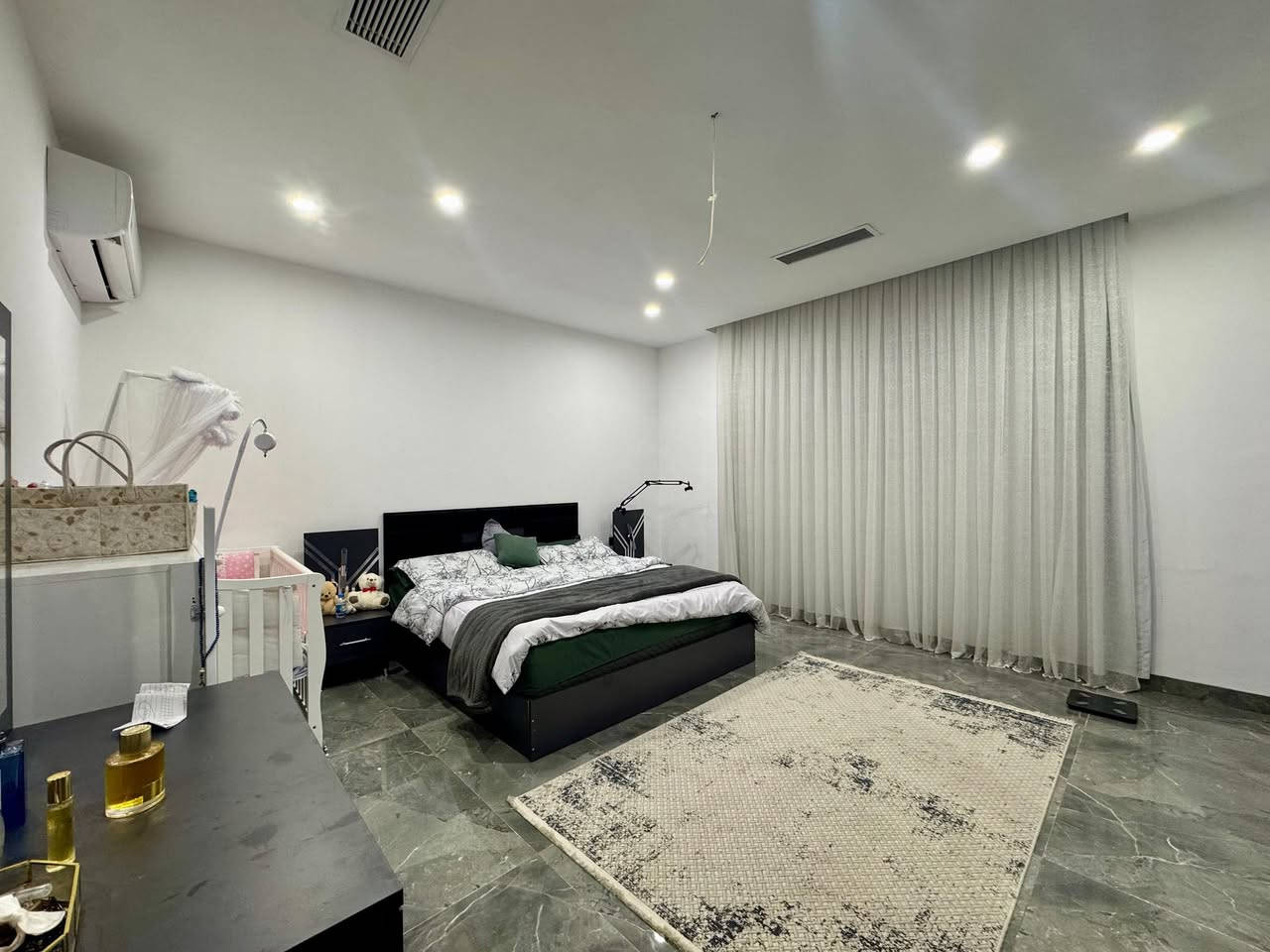 بيت للبيع في مجمع زانر ستي موقع مميز مقابل حديقه
٤ غرف نوم /٥ حمامات /مطبخ حار وبارد/ منظومه شوفاز /منظومه الواح شمسيه 
البيت مؤثث بالكامل

بمقدمة $160,000
للتواصل واتساب 
‪+964 750 004 6696‬
