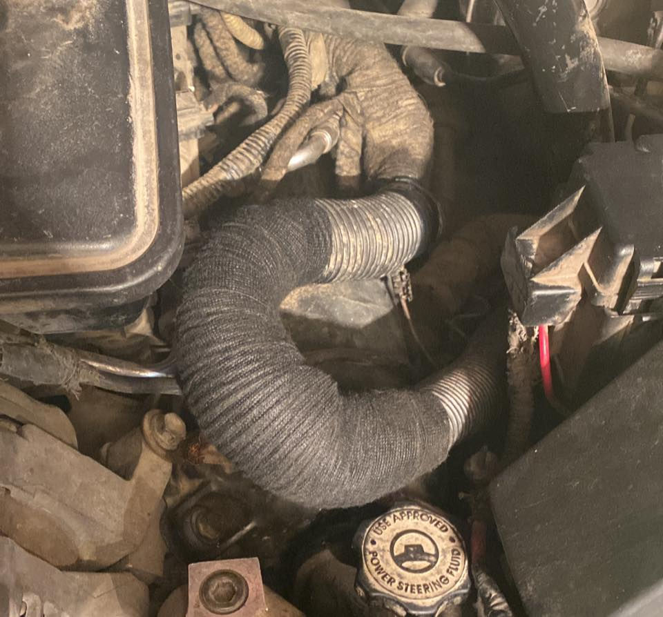 ظفيرة المحرك جيب كوماندر 2008 هاي الهوسه والوايرات وطبك
وشتغلناها بعوازل شرنك وع وضع الشركه ولغينه الفيشه حسب رغبة الزبون 
حسن فلاح *********** ميسان
