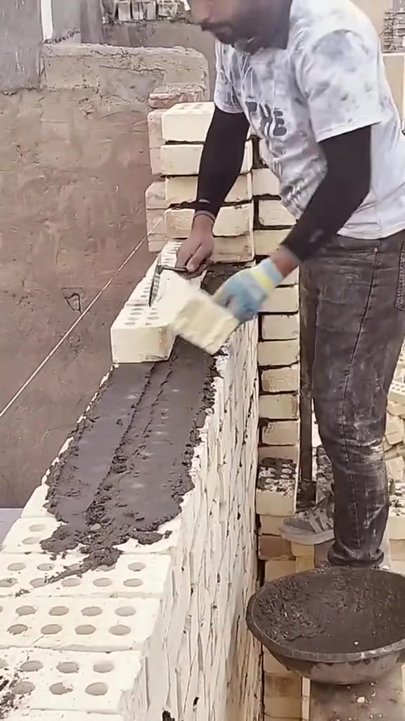 السلام عليكم 
خلفات بناء درجه اولى دقه بالعمل دكه وزن طابوكه,🏤🏘️ سريع الانجاز وعلى الموعد متوفر لدينا كرسته وعمل وجميع التصاميم التي تنال اعجابكم 
الاتصال على الارقام التاليه 
***********/***********
