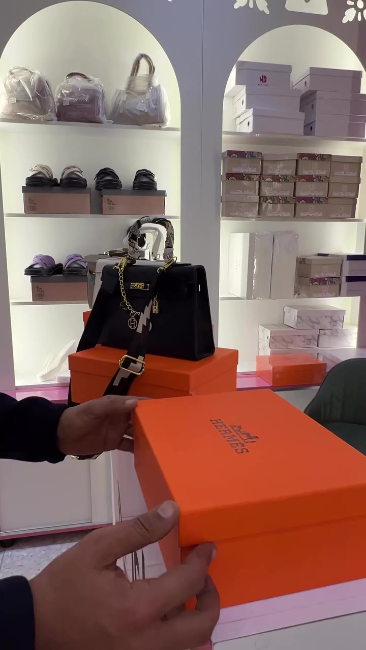 إصدارات  2026 
كوالتي جدا عالي 
أسعار تناسب الجميع. العنوان بسمايه الشارع العام قرب B


**إذا كنت صاحب هذا الإعلان وتريد حذفه لأي سبب، رجاءا أرسل رسالة إلى الدعم الفني**