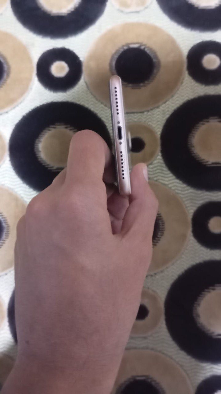 السلام عليكم ايوفن 8بلس ذاكرة 256 كيكة جهاز نضيف كلش مبدل بطارية اصلية وبصمتة عاطلة فقط السعر 180 وبي مجال  هذة رقمي  
***********
