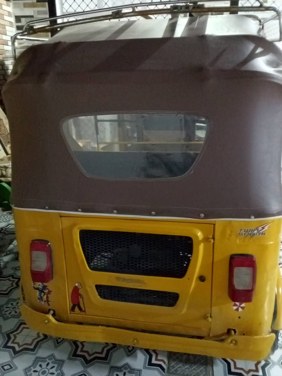 سلام عليكم السلام تكتك البيع2021 بشهر 11 يعني 2022  امانه الله نضيفه نضافه فول  مكان القاسم/سعر 7له ربع اتصال عل رقم ستفسار ‏‪***********‬‏
