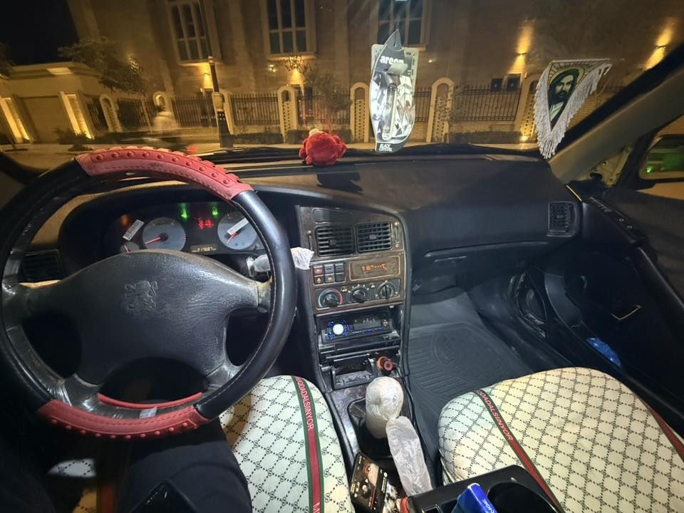 السلام عليكم.   بيجو بارص موديل 15 رقم بغداد نكليزي
سنويه لل2026 سياره جديده بمعنه الكلمه بيه مكينه فرسي كير مكينه حداديه تبريد تتدفهه كفاله السياره كلشي مانقصهه جاهزه مجهزهه كفاله عامه من عده بيه بارد بلباب الخلفي وبلقماره شويه بارد والباقي كفاله عامه وتجي وشوف بعينك السياره احله من الصور ومتعوب عليه ترايك ٢٠٠ وين مايعجبك عنواني كربلاه رقم ***********

سعر 45 وبيه مجال بصيط
