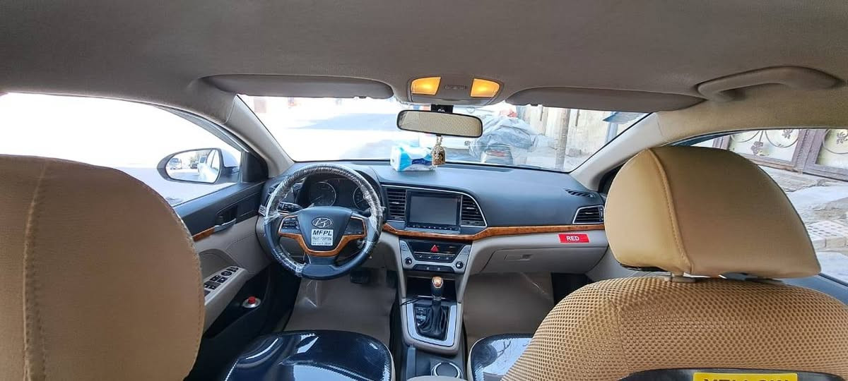 السلام عليكم
للبيع هونداي النترا 2017 خليجي 1600 دوش اقتصادية
رقم بغداد بسمي
ماشيه 72
بيهى طخه بل جاملغ الخلفي
اشاير مري
تخم تاير جديد
تبريد قطعتين 
شاشة +كامرة  
كير ومحرك كفالة عامة
السعر،،،، مكاني بغداد مدينت الصدر  رقمي ***********
