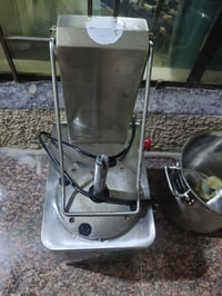 خلاط حمص • ١٠لتر • بدون غطاء