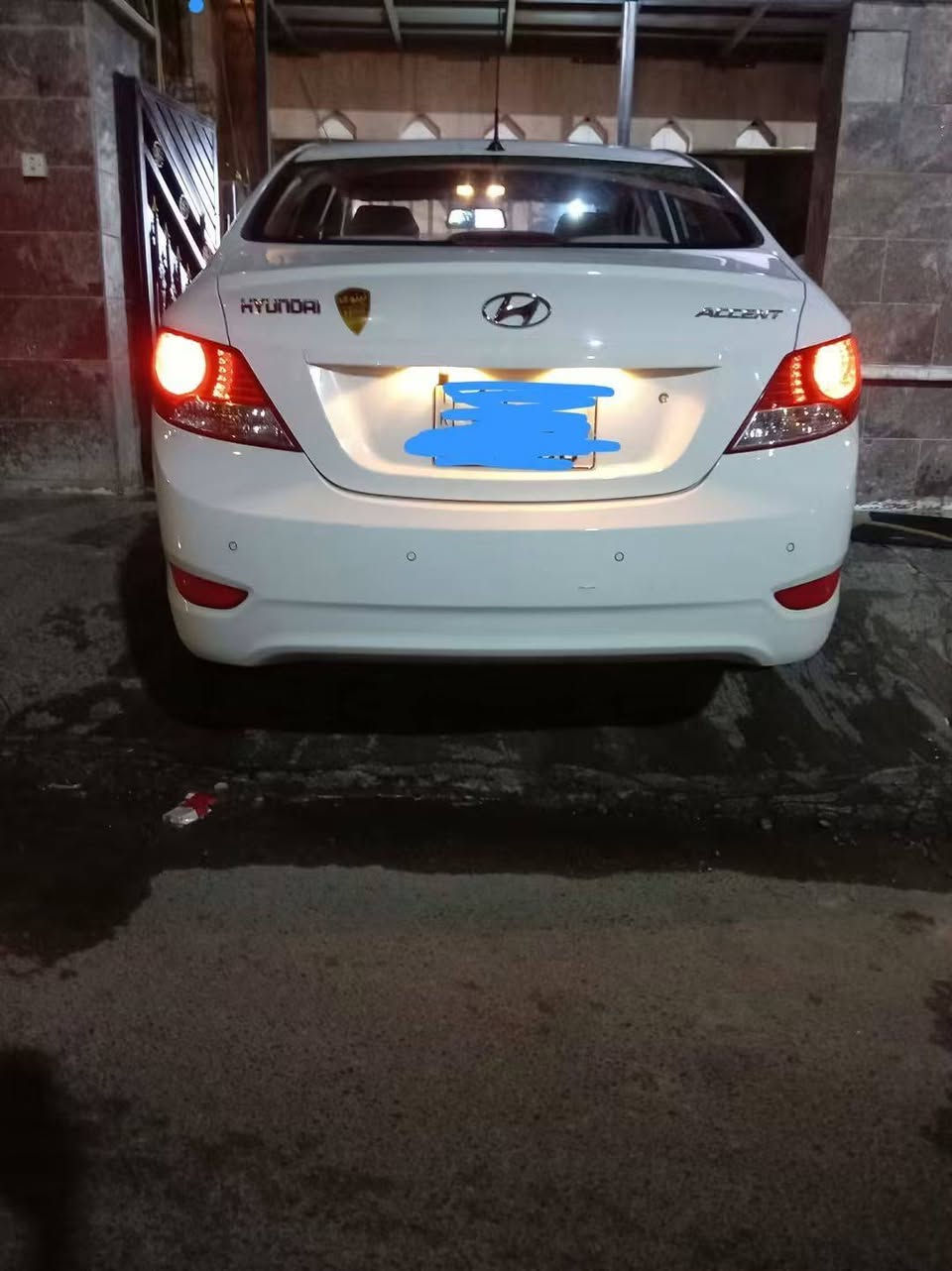 هونداي اكسنت 2013 ماشية 54000 محرك 1600 دبل قطرة باب بجانب السائق ربع صبغ والباب الخلفي مبدل بلادي مكاني بغداد السيدية و السعر 102$ وبيها مجال
للاستفسار ***********

