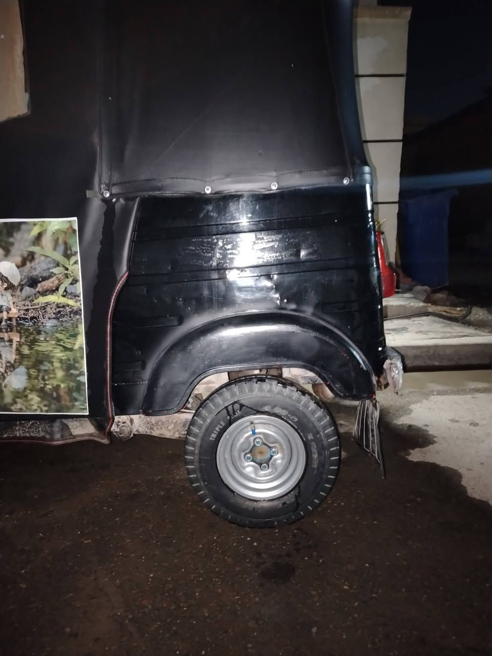 سلا عليكم تكتك البيع موديل ١٦ اورق كامله بيهة نواقص بسيطه سعر 2.800 بيهة مجال ***********
