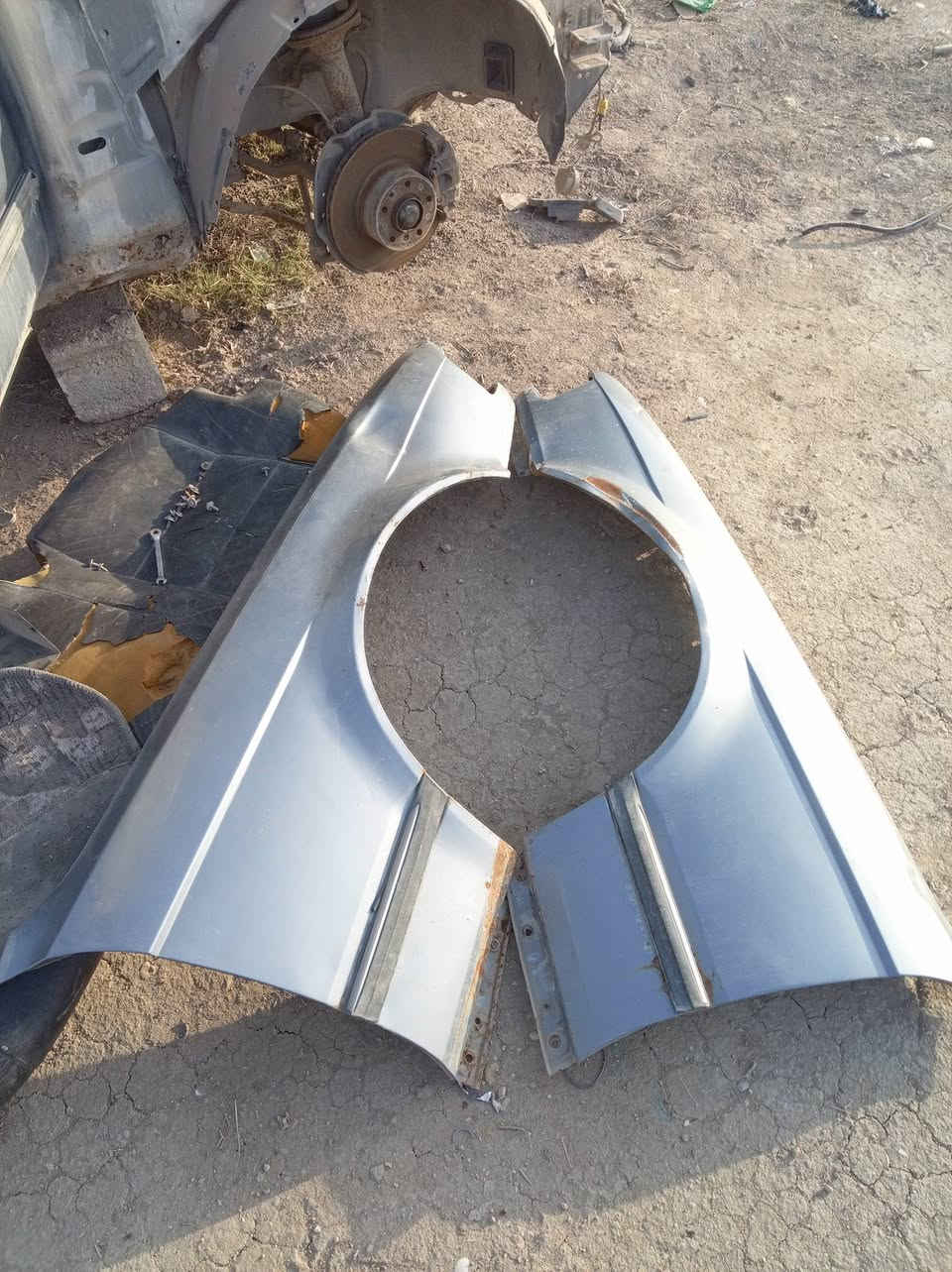 للبيع بنيد وجنطه وجاملغات بلادي بدون معجون أو ضربه فقط جاملغ طخات بصيطه السعر 150 قفل ***********المكان كربلاء الحسنيه
