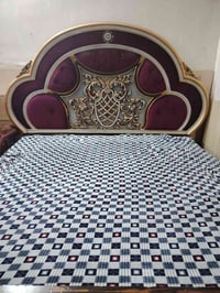 وبركاته سرير حجم كبير مستخدم للبيع وية الدوشگ (المرتبة) مالته..  لتفاص...