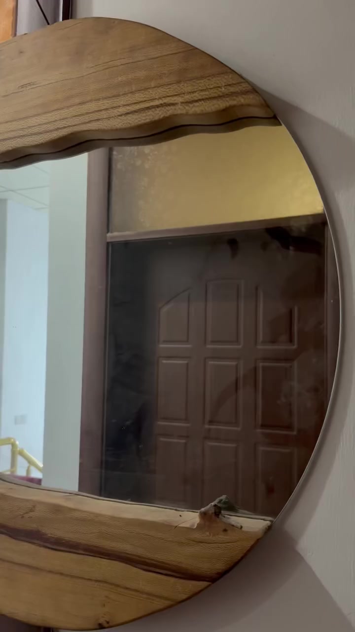 کونسوڵێکی زۆر جوان و تایبەت
زۆر تازەیە بەکار نەهاتووە  دار گوێزی ئەسڵە
زۆر گران کڕاوە 
نرخی ئێستای ٢٣٠ هەزار
سلێمانی


**إذا كنت صاحب هذا الإعلان وتريد حذفه لأي سبب، رجاءا أرسل رسالة إلى الدعم الفني**