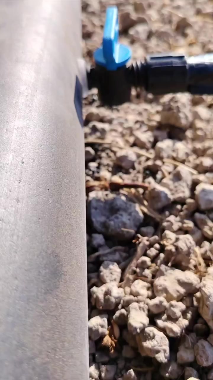 السـلام عليـكم 
👷 كادر مختص لتنصيب منضومة التقطير والمرشات
📐 نعمل بأحدث الطرق المتميزه
⚒️ نستلم العمل بالمقطوعه + كرسته وعمل
💦مستعدون لتقطير المزارع والبساتين والحدائق.....
🔨 دقـه . التزام . تنفيـذ
📞 للتواصل ***********
