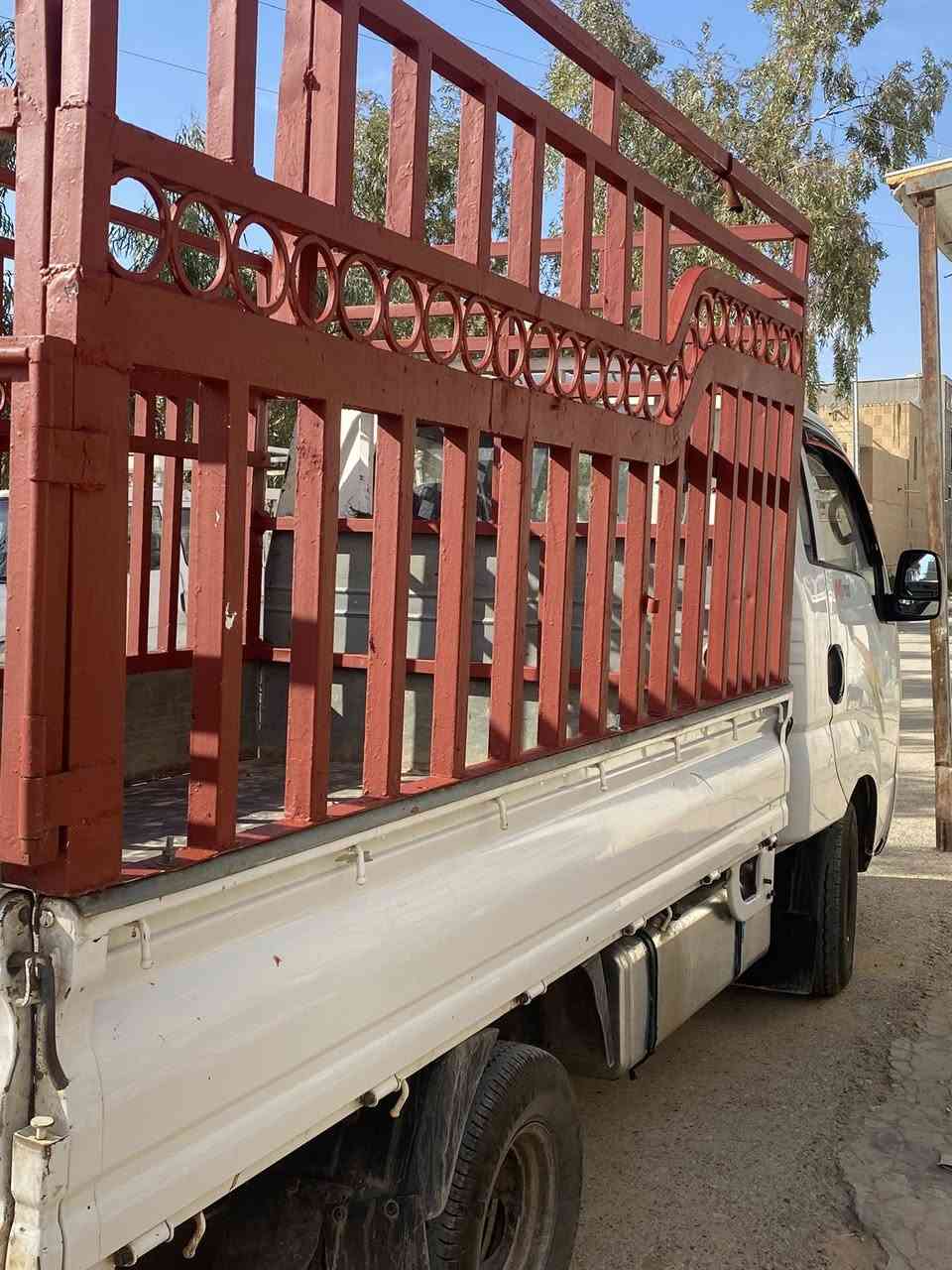 السلام عليكم
 كيه حمل موديل ١٢ كفالة عامة من كلشي رقم بغداد انكليزي جديد سنوية لل ٣١ صدر جديد تخم تاير جديد سيارة جاهزة من كلشي تشك شك 
للتواصل *********** واتساب
المكان الرمادي الأنبار
