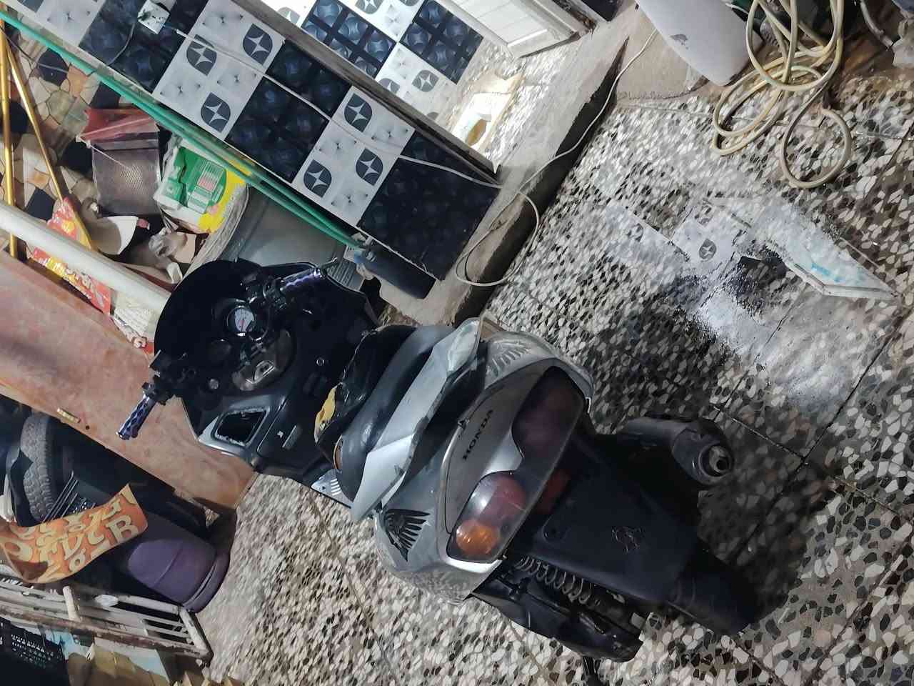 فورزة 06 ممكاني بغداد جسر ديالى القديم 
550 بيهة مجال 
رقمي ***********
