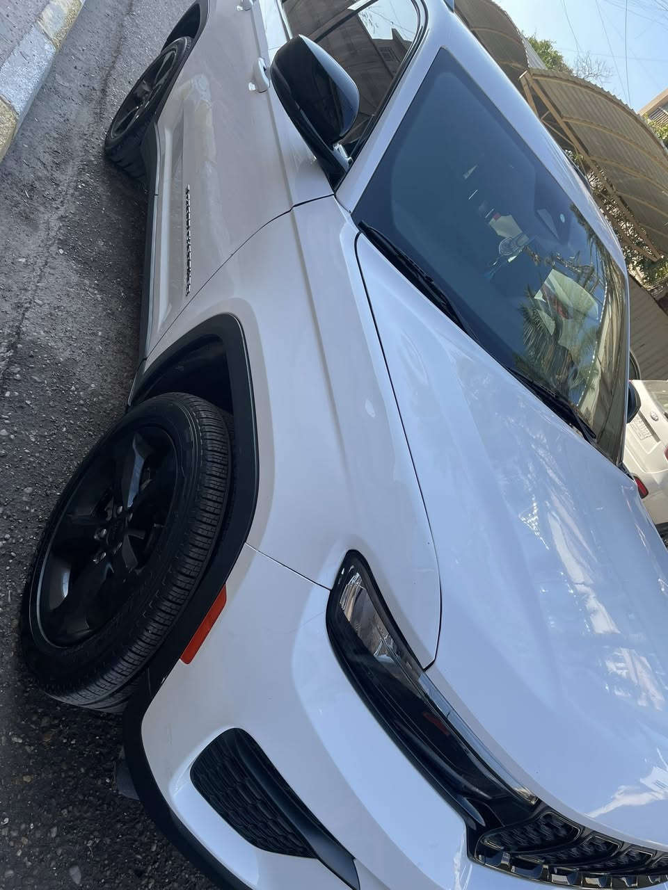 السلام عليكم جيب كراند شيروكي اللتيتيود موديل ٢٠٢٣  فتحه حساسات خلفي رادارات امامي خلفي جانبي توقف ذاتي امامي خلفي جانبي كشنات جلد ومخمل تدفئه كشنات +ستيرن نقطه عمياء صندوق كهرباء السياره جدا نظيفه اوكلشي بيهه جديد ضمان خمس سنوات بلصدر بيهه باج تضليل جديد صارله شهر السياره حادثهه بلصدر جاملغ وشويه بنيد السعر 30.000 اوبيهه مجال جدا بسيط العنوان بغداد المنصور ***********
