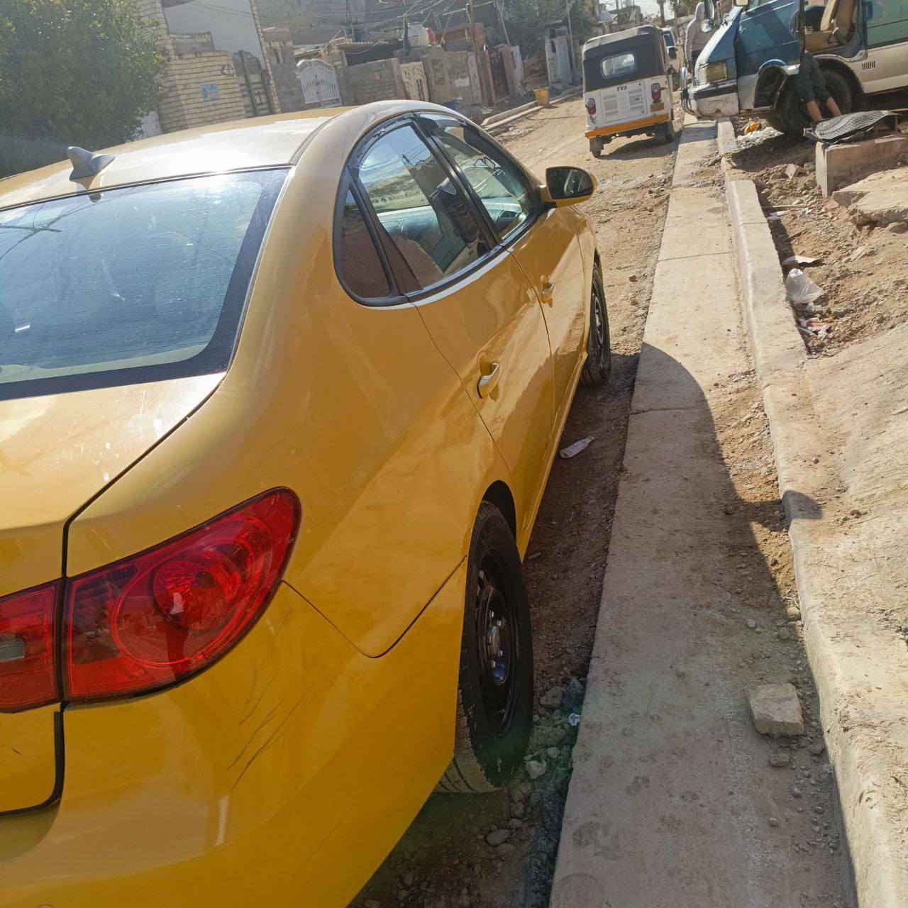 السلام عليكم  الانتره للبيع 2010 مكينه 2000 رقم بغداد بسمي كير محرك خير من الله صدر امامي خلفي جديد  تخم تاير جديد عنوان بغداد  رقمي ***********
