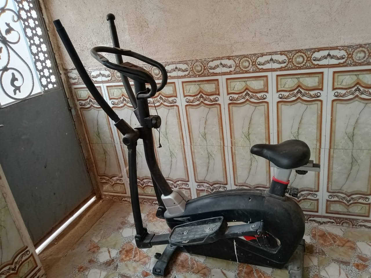 جهاز رياضه جديد مستعمل قليل 100 وبي مجال للشراي رقمي وتساب***********
