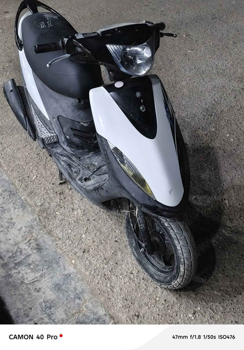 سلام عليكم دراجه ماكس عدله للبيع ماصرله سبوعين من نزلته فلو من كل شيء عنوان بغداد زعفرانيه شارع المعهد ***********
