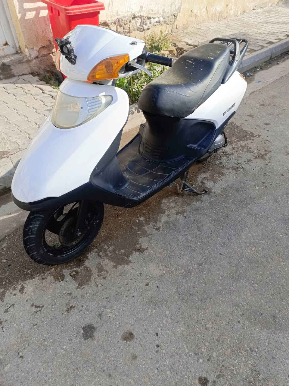 سلام عليكم سبيسي ياباني مفتوحه سعره 600وبيه مجال مكاني زين القوس شارع المله رقمي ***********
