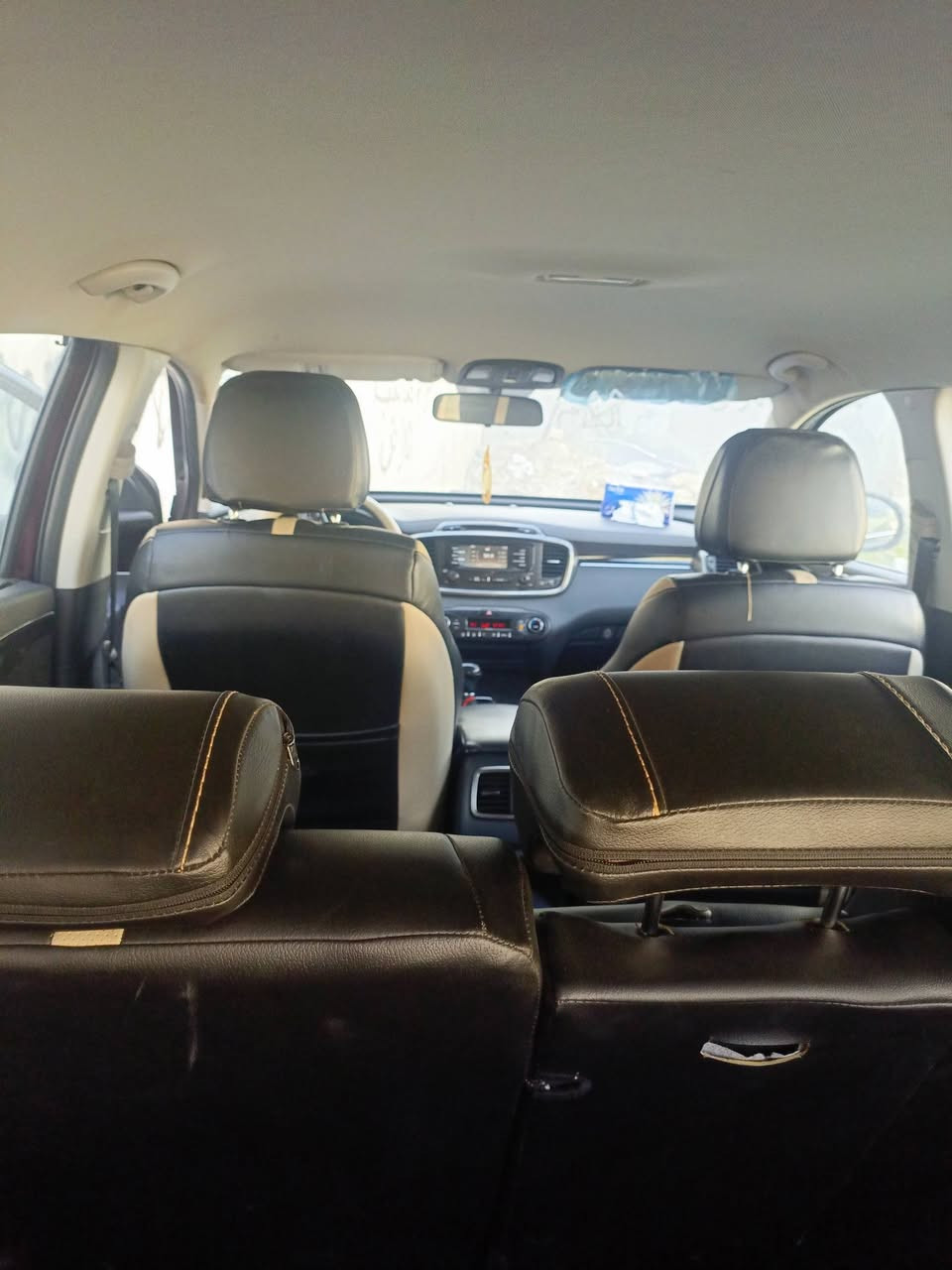 كيا سورينتو 2016 اللون بيذنجاني 6سلندر محرك 3500 بصمه بدون سلايد سبعه راكب ماشيه 86كم حقيقي السيارة جديده كلها وضع بلادي السعر 215$ ومجال بسيط للشراي  مكان السيارة حي المزارع مدخل جامع القادر للتواصل الاتصال على الرقم مامتواجد عالماسنجر 
***********
