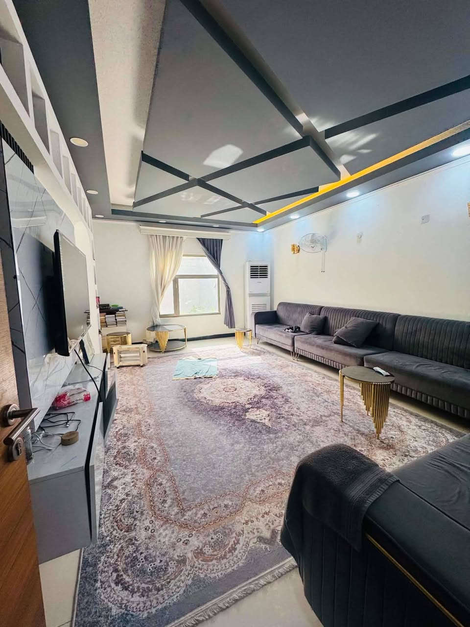🏡 يعلن مكتب الظاهر للعقارات عن دار للبيع
📍 الموقع: مجمع لميرات – المرحلة الثانية
📐 المساحة: 250 متر
🏗 المرحلة: الأولى – B
🏠 الدار: طابقين – بناء جديد، كلش حلو ومرتب
✨ المواصفات:
4 غرف نوم
3 حمّامات
صالة استقبال مطبخ
 
حديقة جانبية (ركن)
💰 السعر: 250 مليون
🔻 بي مجال
📞 للاستفسار:

***********
