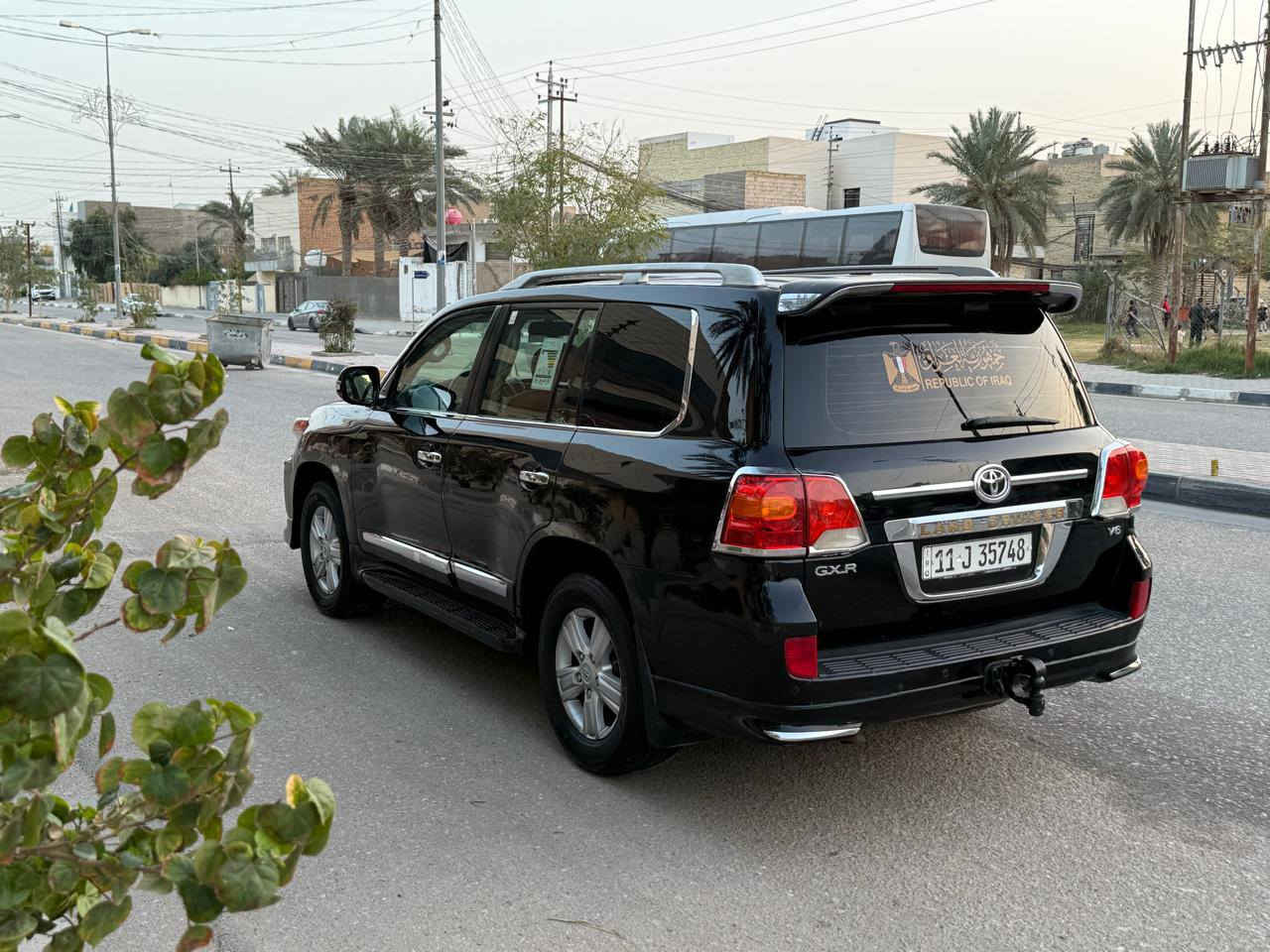 السلام عليكم رمضان كريم *********** لاندكروز السعر٣٥٥
بيع او مراوس حسب لقناعه موديل ٢٠١٢ مكفوله كفاله عامه بريم موصفات السياره فول ١/١ فتحه سقف بصمه كشنات كهربائيه جلد مشمشي شاشه وكامرا وحساس خلفي مري شفط قلاب تحكم ستيرن مثبت سرعه ٧ راكب ٣ قطع تبريد لايت زنون محرك ٦سلندر مواصفات لسياره مكينه وكير وحداديه وتبريد عله وضع لشركه رقم بغداد انكليزي باسمي تحويل مباشر سنويه وهزه جديده سياره في كربلاء
