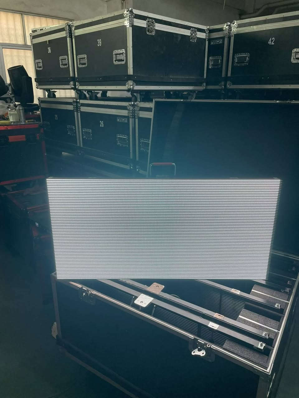 93m2 JHT P3.91LED transparent screen, IC6169S refresh rate 4860 Nova 4AS receiving card 50X100 specification case body with mask Taiminghui air case


**إذا كنت صاحب هذا الإعلان وتريد حذفه لأي سبب، رجاءا أرسل رسالة إلى الدعم الفني**