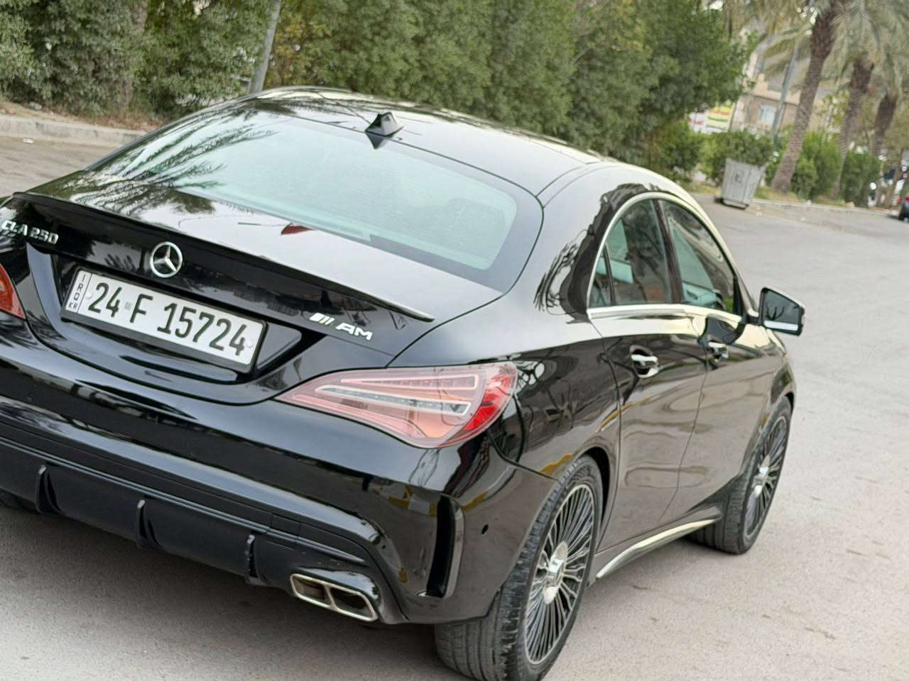 السلام عليكم مراوس وي جيب وانطي فرق حسب السياره مارسيدس (CLA .250 )موديل : 2019 
مكينه 2000تيربو 
ماشية : 100 الف كيلو متر
المواصفات فول
بصمة بانوراما 
شاشة  كامره 
كشنات جلد  كشنات كهرباء 2 
قطعتين تبريد شفتات سترين 
لايت زنون  بك لايت لد
(رقم دهوك الجديد بأسمي تحويل او وكالة)
الحادث :جدا بسيط دعاميه +خشم جاملغ امامي ايمن كد اقل شبر السيارة جاهز
***********
