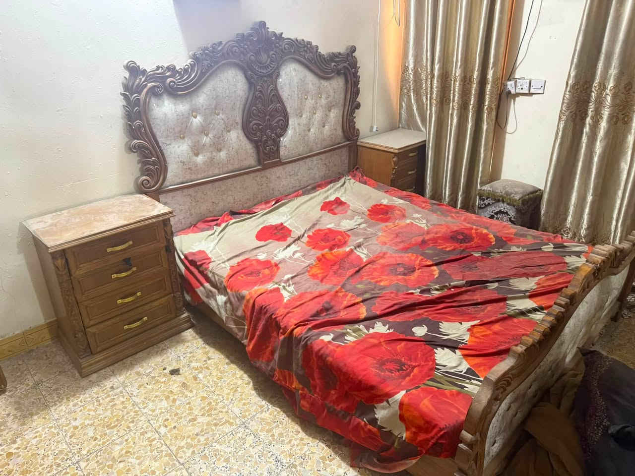 غرفه نوم خشب صاج تسكام مستعمله قليل العنوان بغداد الشعب *********** السعر مليون وخمسميه
