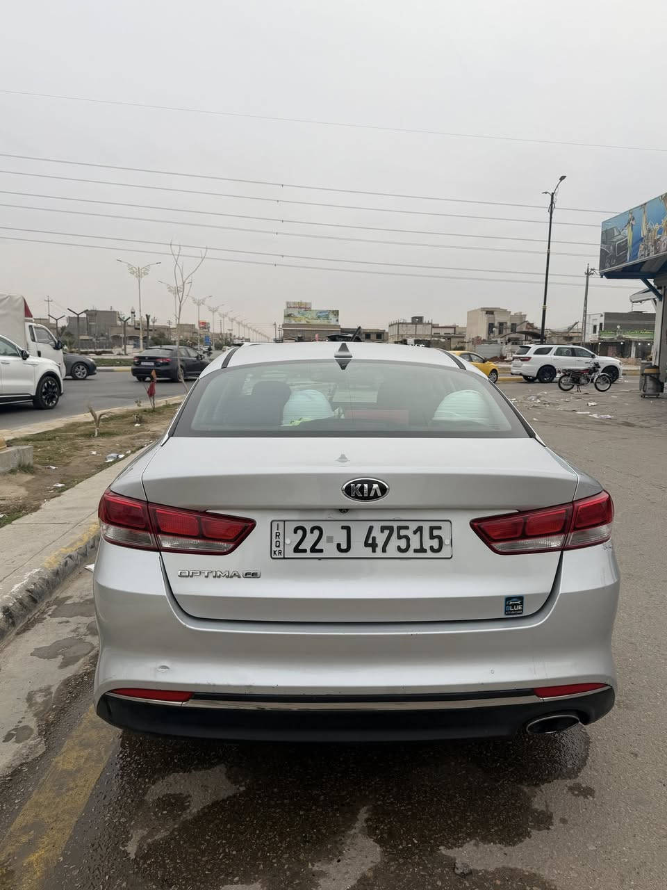 السلام عليكم 

كيا اوبتما ٢٠١٧ رقم أربيل للبيع وارد امريكي ضررها قطعة وحدة بنيد فقط مبدل ( وشبر بارد بالجاملغ الخلفي جهة السايق ) وباقي السيارة مكفولة من الضربة والبارد 
السيارة ماشية ١١٧ الف گير ومكينة وحدادية جديدة بالكامل 
دواخل السيارة نظيفة جداً تايرات جديدة .
السعر : ١٣٣ ورقة وبيها مجال بسيط
مكان السيارة : كربلاء المقدسة 
للاستفسار ***********
