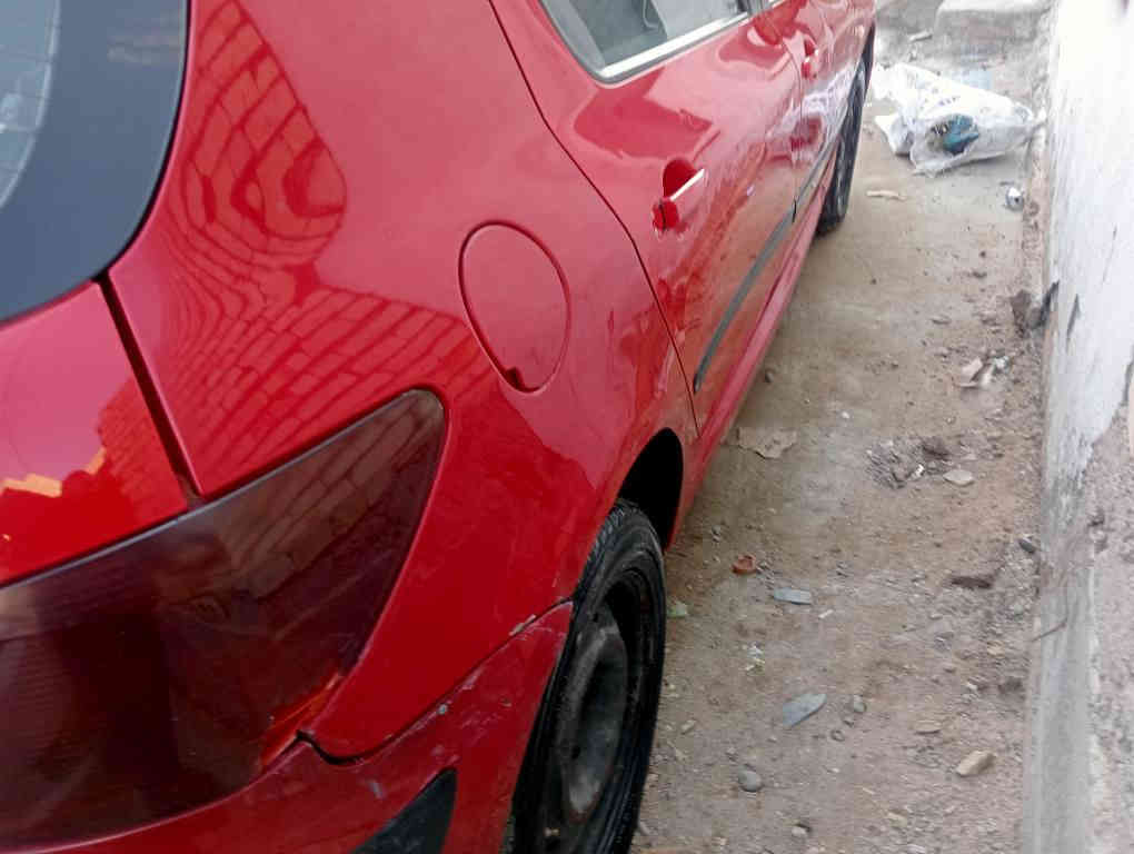 يجو 307موديل 2005 باسمي رقم انكليزي السياره جاهزه (كير محرك تبريد صدر تخم تاير كلهن مكفولات) للبيع او المراوس السياره بيه صبغ حزام وبيه تبديل بابين جه العبري نفس اللون السعر 41 مكان السياره الغزالية 
الاتصال 
***********
*********** بغداد, العراق
