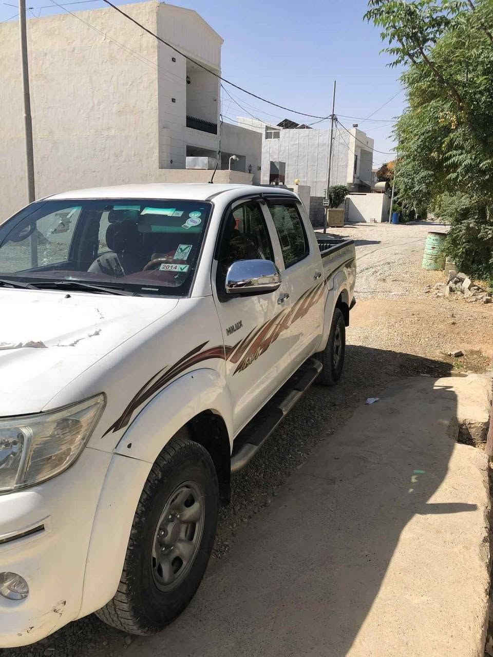 مەرزیی دەبل ئەکسل 2014 گاز  سێ پارچە لێدراوی هەیە  مەکێنەو گێر وئەکسل بەشەر کۆبۆن گازی هەیە
***********  سەعر 155
