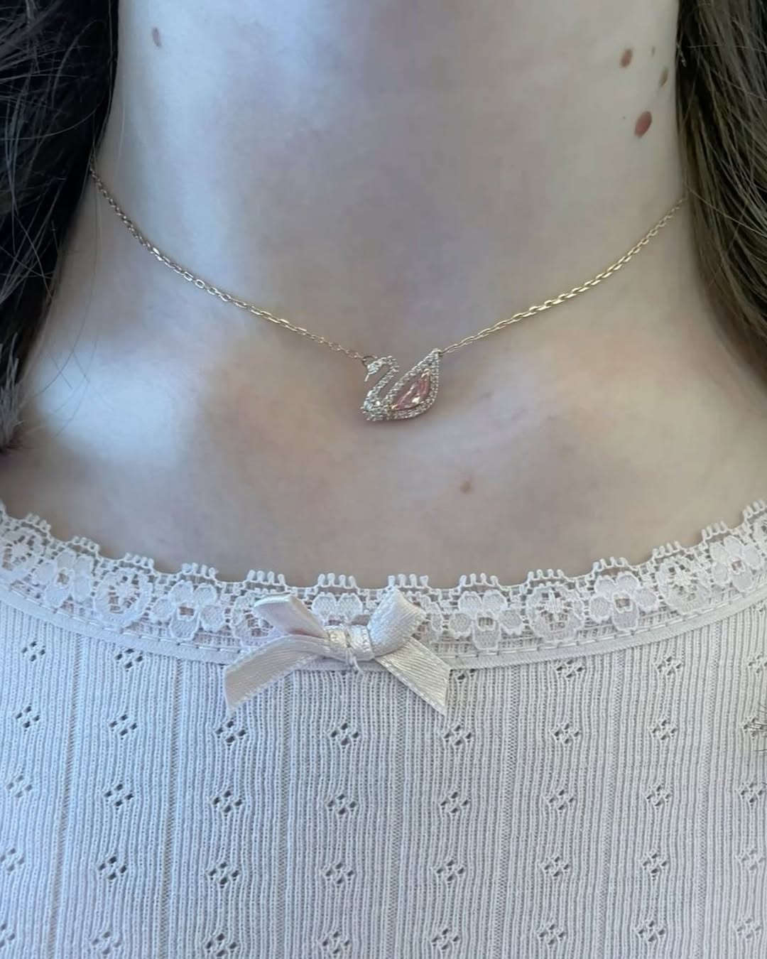 .

قلادة البجعة
Swan Necklace 🦢✨

كوالتي جيد✨
نسـائي غالباً 🙎🏼‍♀️
مقاومة لقطرات الماء💯

السعر:4,750 ألـف🔥
____
__

متـاجرنا 👇
@stray_store1
@stray_accessorie
@stray_vintages
@stray_suits
@mars_librar.y 
@stray_stationary11 
 __.

__

توصيـل  الناصريه مركز الفين ديـنار ❇️

اقضيه ونواحي 3 الاف

المحافظات 5 الاف دينارر

💢عن طلب لايقل عن ال 12 الف دينار 
_
⛔ اذا كان اكو غلـط بالطلبيه او غير مشابـه للصوره يمكن استبداله

التوصيل في يـوم واحد فقط⚡🔥
_
#انمي #هاري_بوتر #ترند #كوول #مودل هودي ملابس ستراي_ستور


**إذا كنت صاحب هذا الإعلان وتريد حذفه لأي سبب، رجاءا أرسل رسالة إلى الدعم الفني**