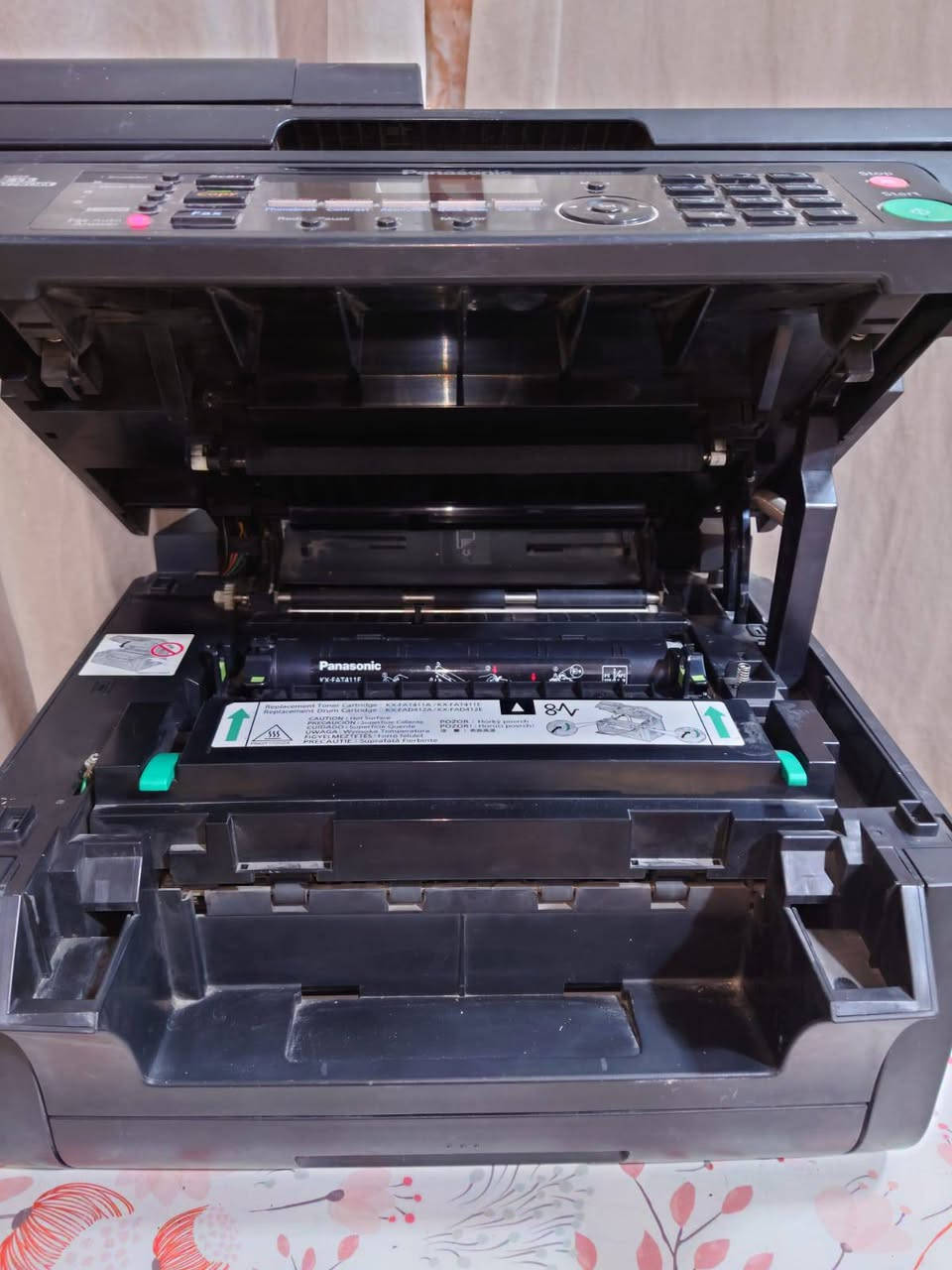 طابعة باناسونك Panasonic 
ليزري ابيض واسود
طباعة ابيض واسود
سكنر واستنساخ 
سرعة ٢٠ نسخة بالدقيقة
السعر ٩٥ الف وموجود توصيل


**إذا كنت صاحب هذا الإعلان وتريد حذفه لأي سبب، رجاءا أرسل رسالة إلى الدعم الفني**