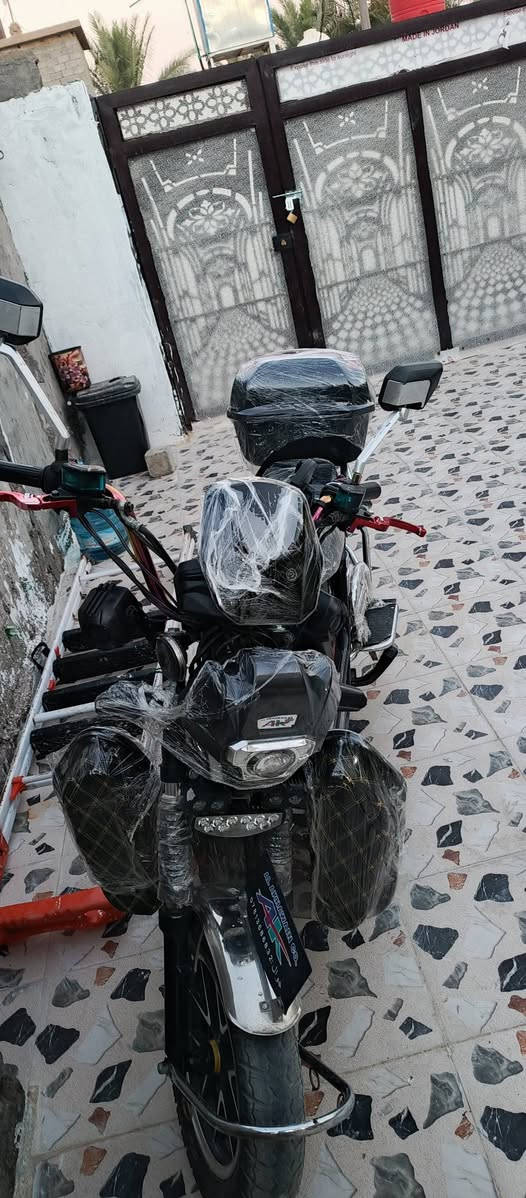 لماطور جبلي نضيف جدا للبيع بطاريات ١٠ونص وفوك تشغيل تحكم مسجل بصمه كله شغاله السعر 650العنوان النساف الاستفسار ع رقم ***********
