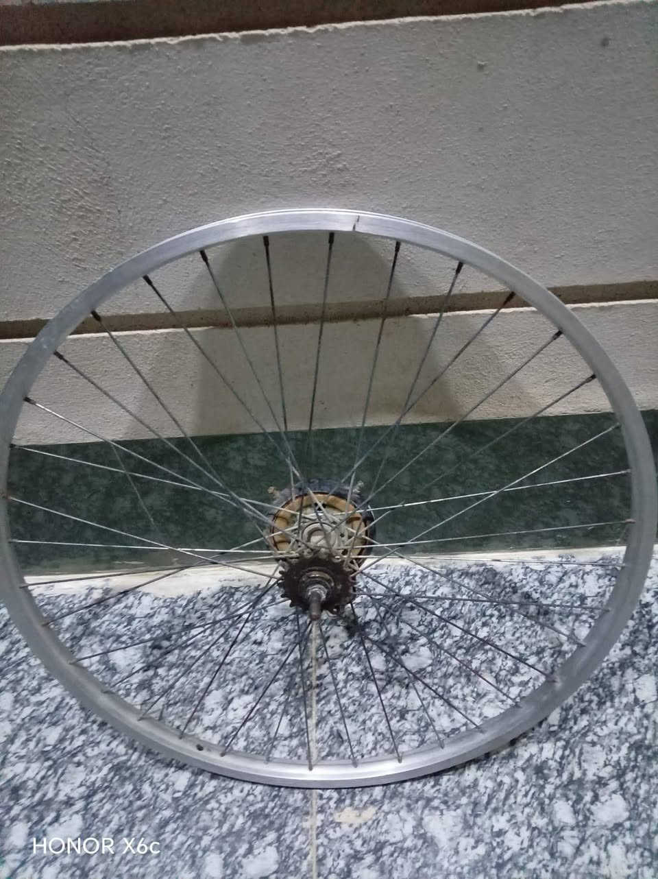 للبيع راسل واتساب ***********
