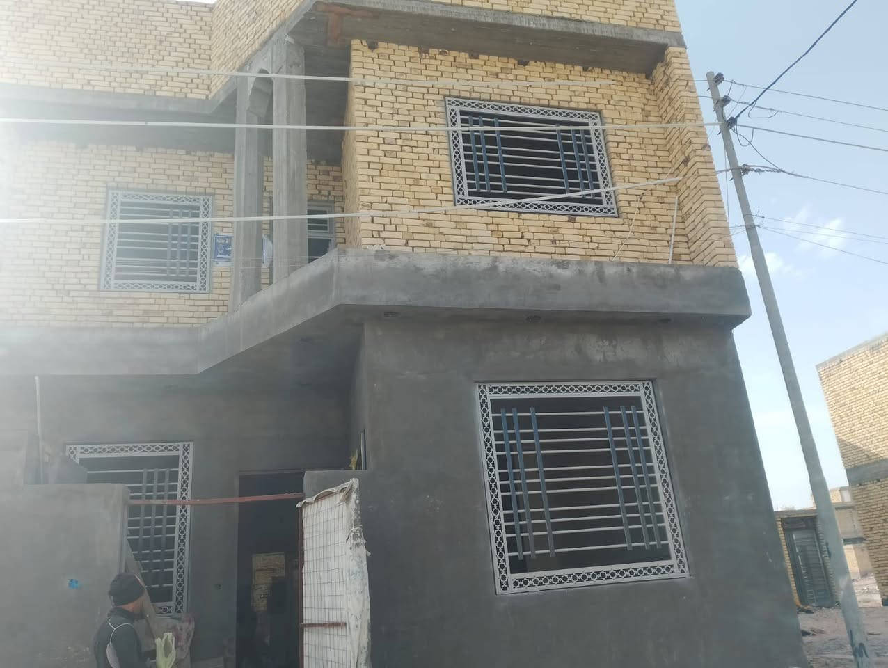 صباغ أبواب وشبابيك بسعار مناسبه ***********
